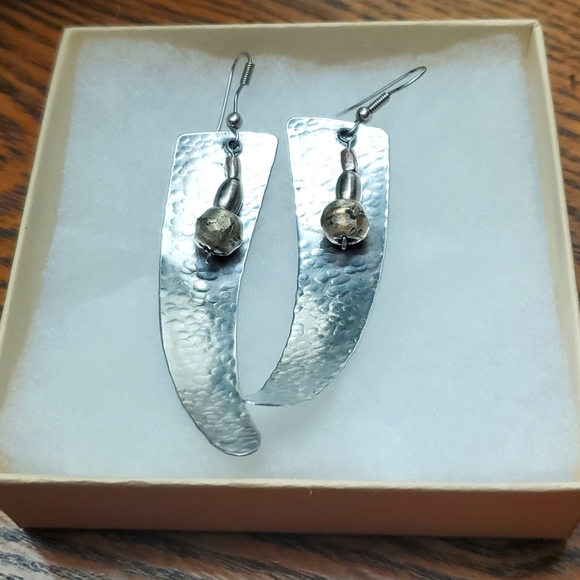 Earings - Picture 6 of 6